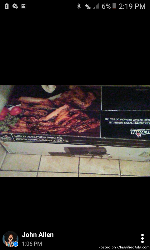 GOURMET CHAR BROIL GRILL BRANS NEW IN TJE BOX, 0