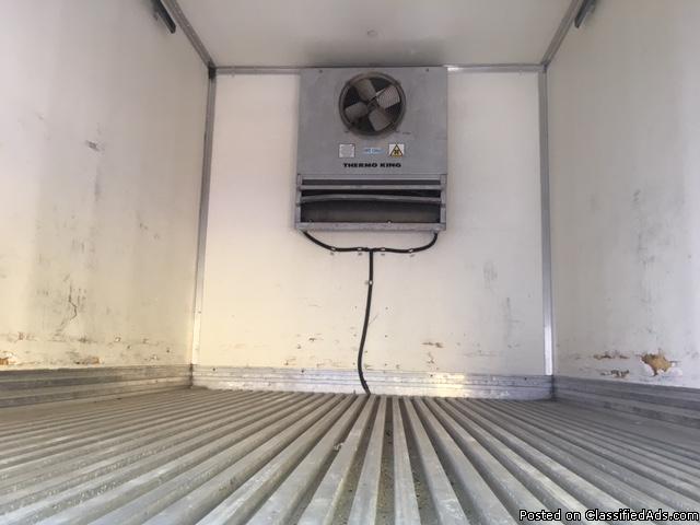 GMC Refrigerator Box Truck - Under CDL, 2