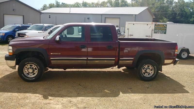 2002 Chevy 2500 4x4 Crew, runs and drives good, good history report. 163 k mile