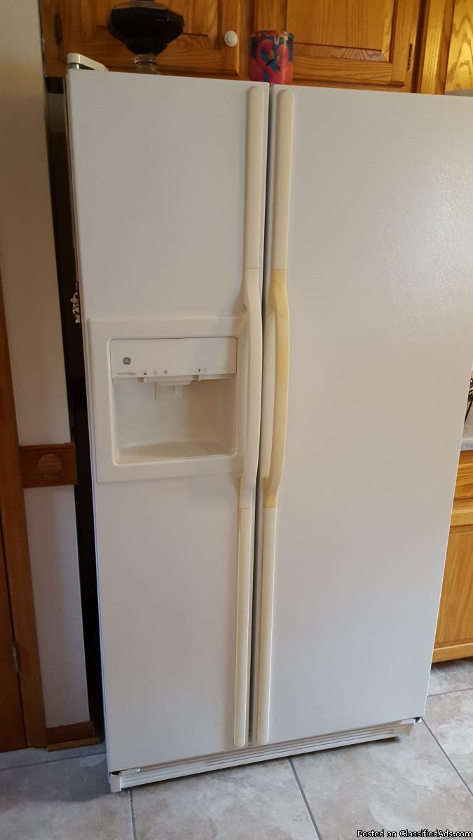 GE Refrigerator, 0