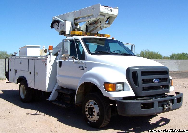 2009 Ford F650 With Versalift Bucket, 0