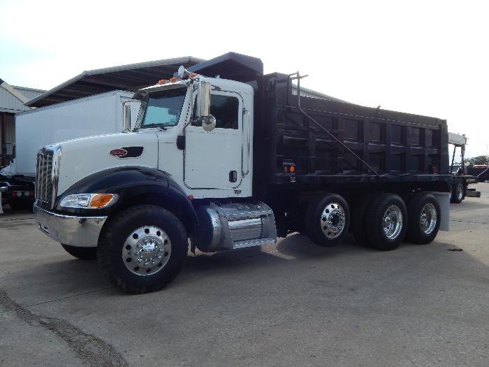 2009 Peterbilt 340  Conventional - Day Cab