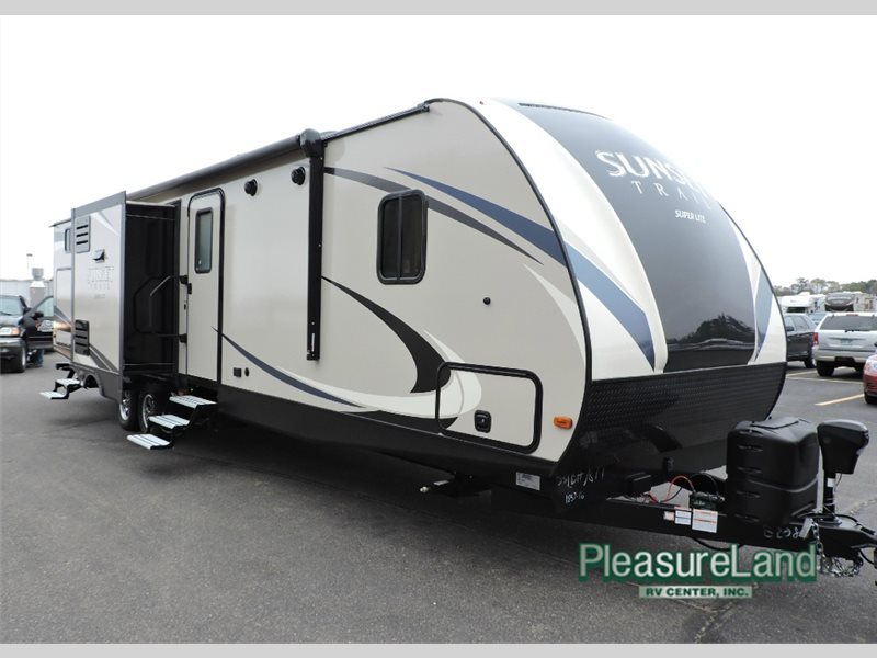 2017 Crossroads Rv Sunset Trail Super Lite SS331BH