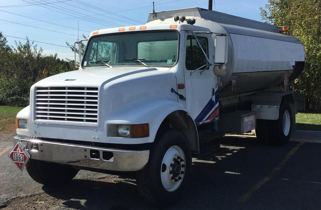 1999 International 4700  Tanker Truck