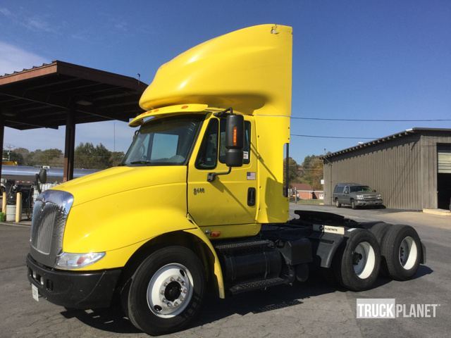 2004 International Transtar 8600  Conventional - Day Cab