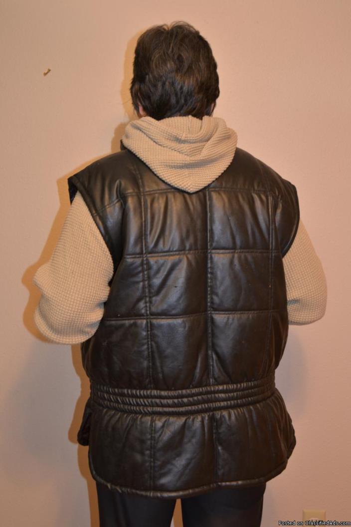Ladies Quilted vest w/ hooded waffle weave shirt, 1