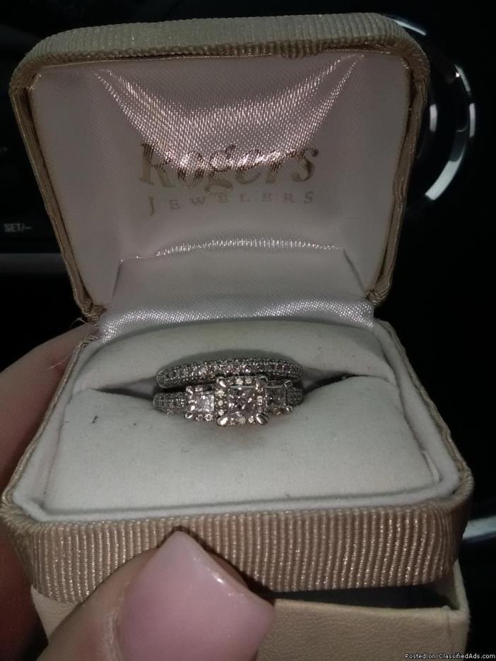 REDUCED Sz 7.5 wedding and engagement ring set from Rogers, 0