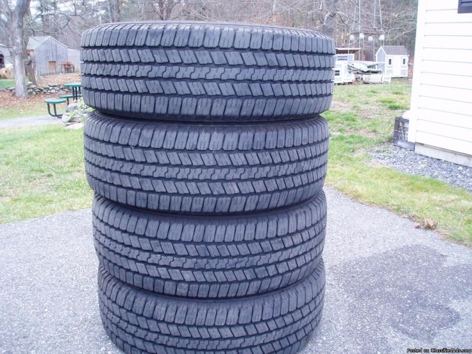 Goodyear Wrangler S-R Tires LT265/60 R20, 0