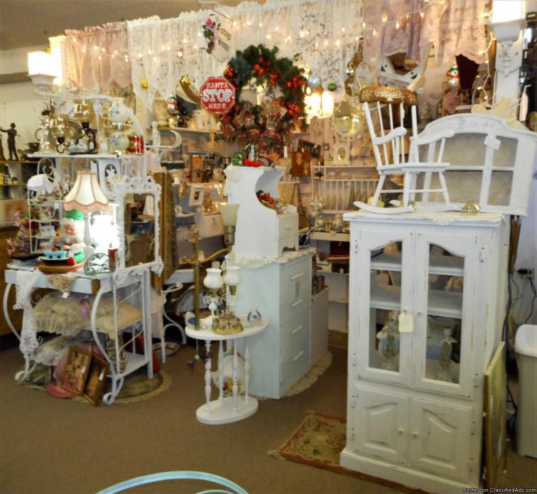 THE COTTAGE SHOPPE booth Government Way Antique Mall CDA, 1