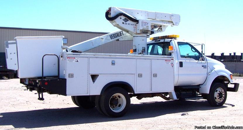 2009 Ford F650 With Versalift Bucket, 1
