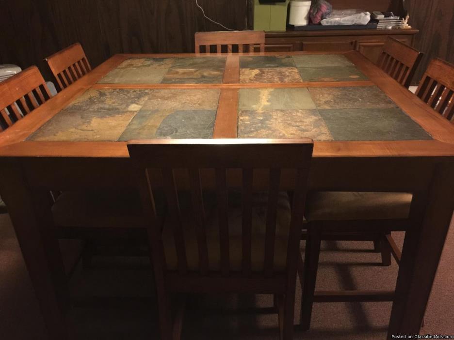 Dining table and 6 Chairs, 0