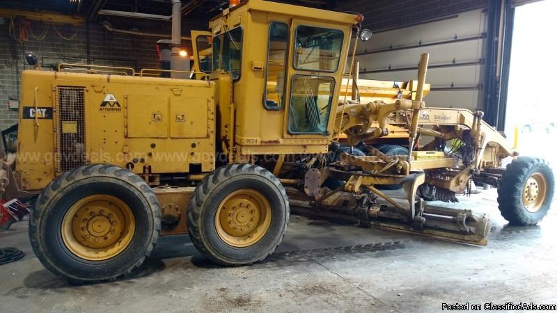 1990 Caterpillar 130G Motor Grader with hydraulic wing plow, 3