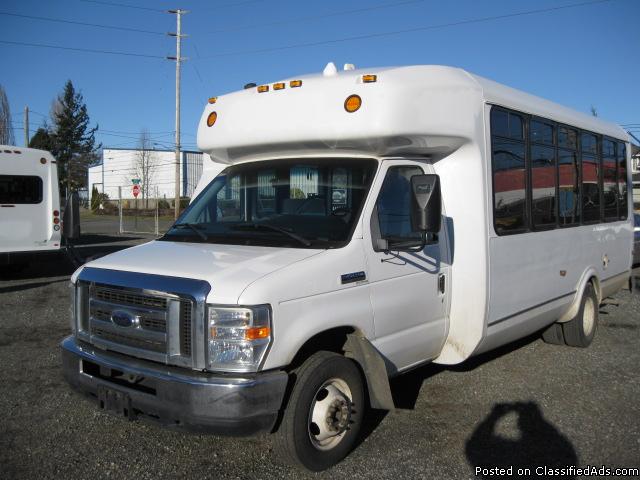 2010 Ford E450 Eldorado Mini-bus w/Wheel Chair Lift 161,296 miles