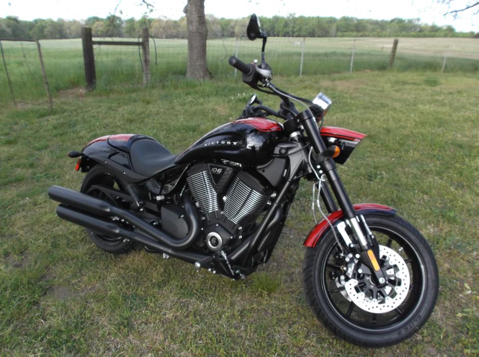 2016  Victory  Hammer S