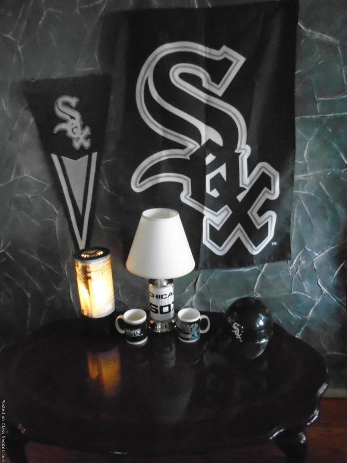 Lot of Chicago White Sox Items: Banners, Lamps, Cups, 0