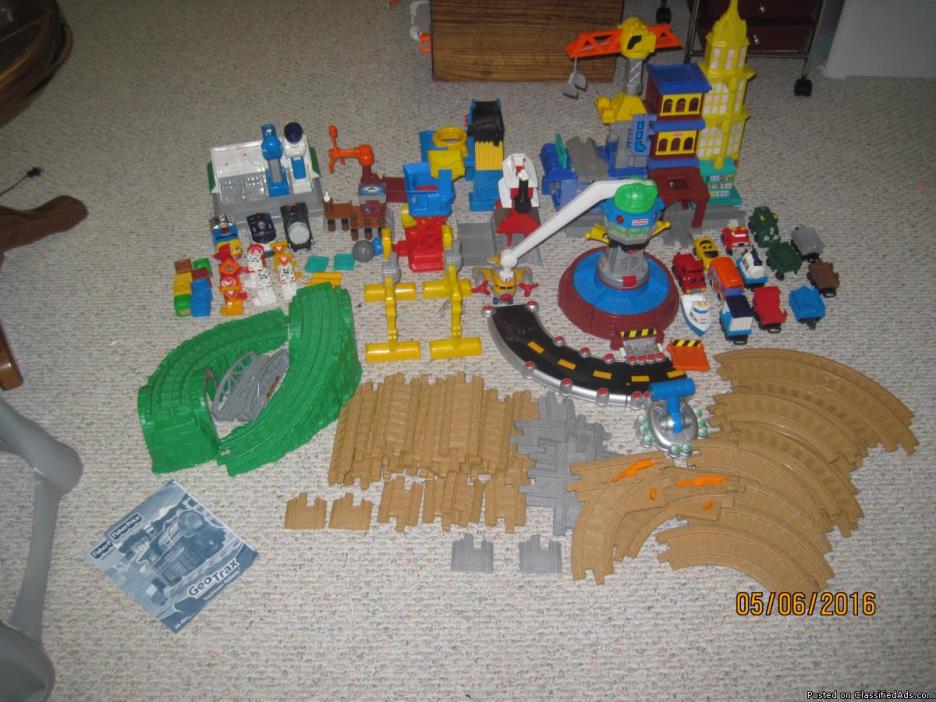 3-4 sets of GeoTrax, 0