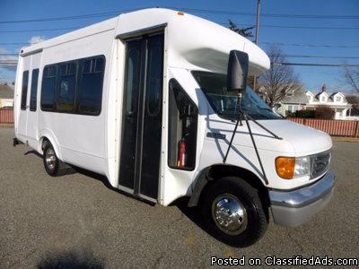 2006 Ford E350 Startrans Wheelchair Shuttle Bus (A4805)