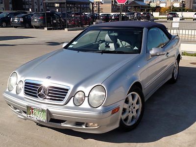 2002 Mercedes-Benz CLK-Class  Mercedes Benz CLK320 Cabriolet