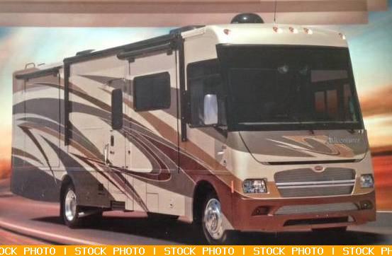 2012 Winnebago Adventurer 32H