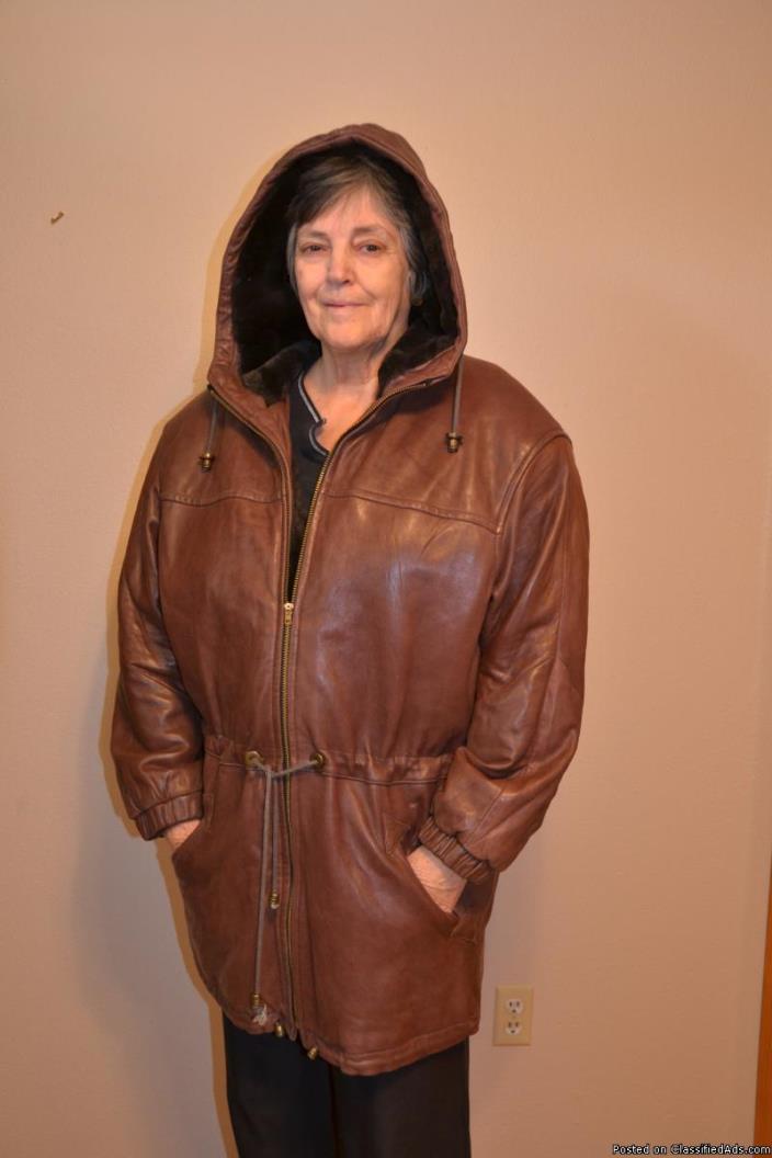 Ladies Leather Coat, 4