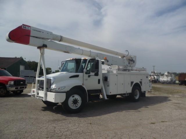 2004 International 4400  Bucket Truck - Boom Truck