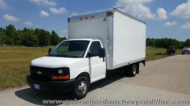 2012 Chevrolet Express Cutaway 3500