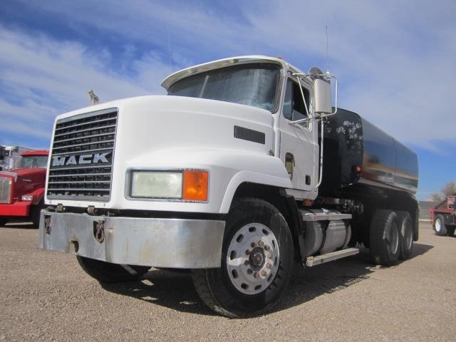 1997 Mack Ch613  Water Truck