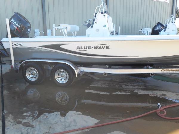 2017 BLUEWAVE 2200 PUREBAY