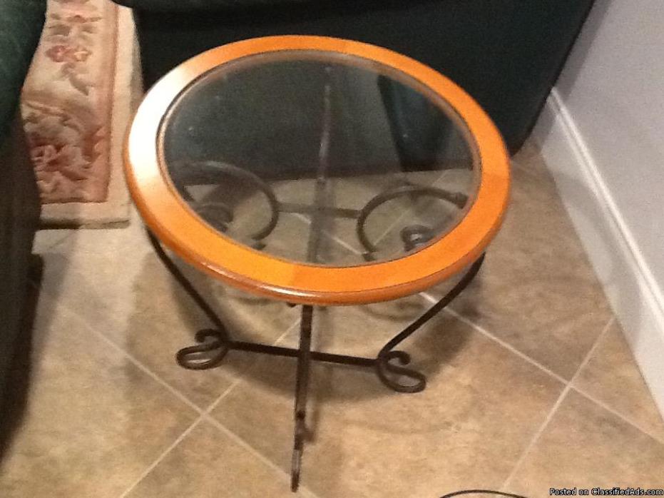 Round glass/wood Table, 0