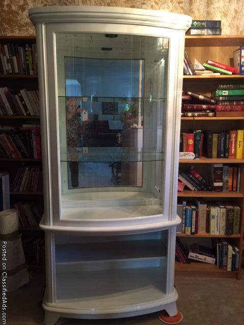White Display Cabinet, 0