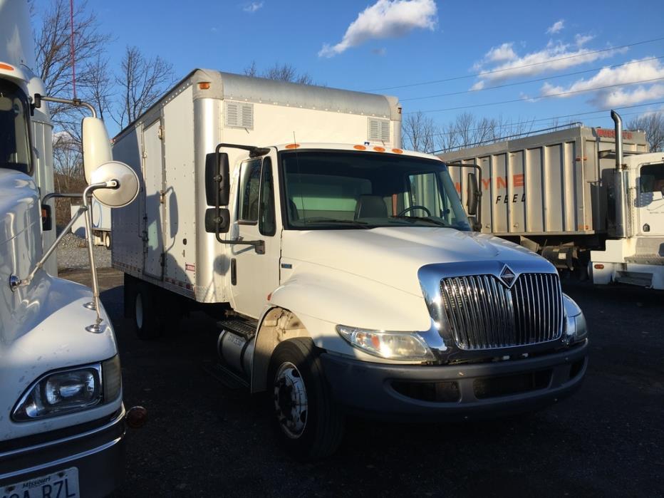 2009 International 4300  Box Truck - Straight Truck