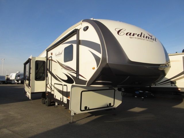 2017 Forest River CARDINAL 3250RL THREE SLIDE OUTS/