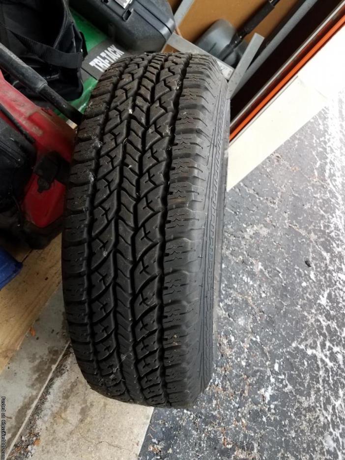 2005 Ford E250 rims and tires, 1