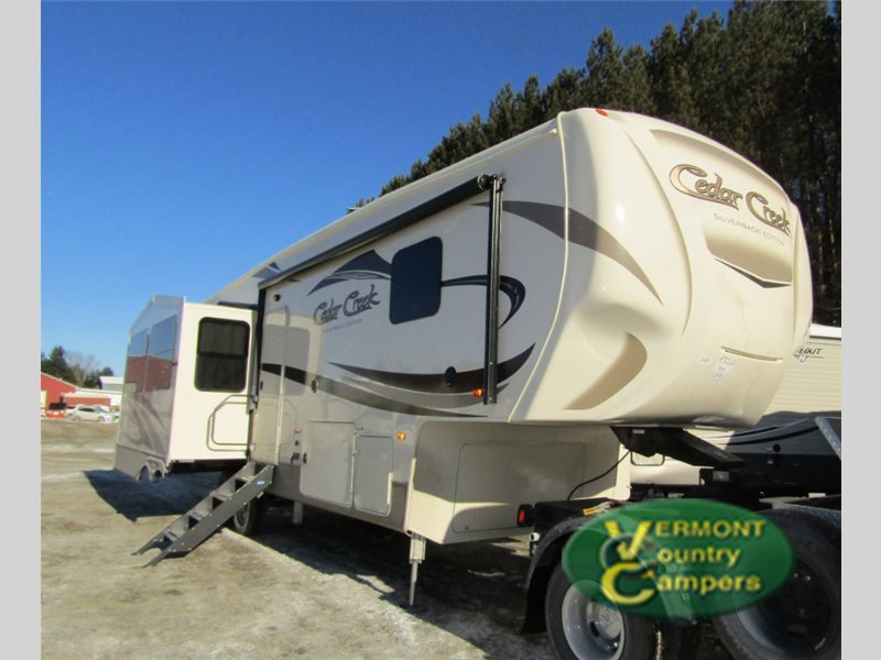 2017 Forest River Rv Cedar Creek Silverback 29IK