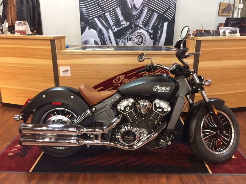 2016 Indian Roadmaster Indian Motorcycle Red and Ivo
