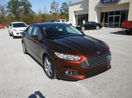 New 2015 Ford Fusion SE