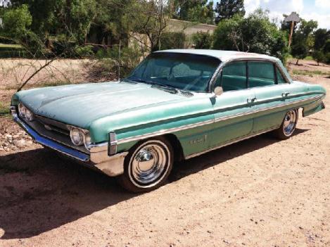 1961 Oldsmobile Classic 98 - Holiday for: $9800