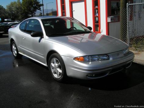 2176 IT GOLD AND IT YOUR YOU WANT IT: 2003 OLDSMOBILE ALERO