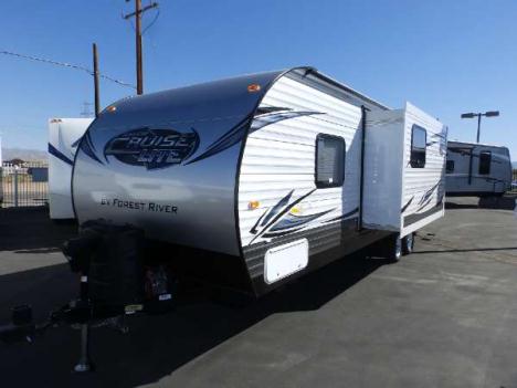2015  Forest River  SALEM 281 QBXL 1 SLIDE FRONT SLEEPER  OUTSIDE KITCHEN  BBQ BUILT IN  REAR TRIPLE BUNK BEDS  POWER PACKAGE  DUCTED A/C