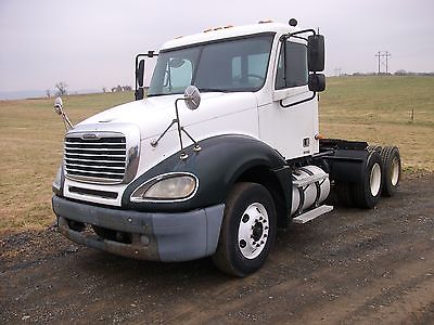 Other Makes : Columbia 112 Tractor Truck - Medium Conventional 2003 freightliner columbia