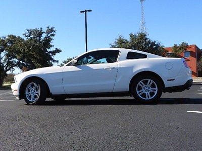 Ford : Mustang Base Low Miles 2 dr Coupe 6-speed Gasoline 3.7L V6 Cyl Performance White