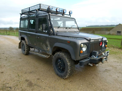 Land Rover : Defender County Station Wagon Land Rover Defender 110 County Station Wagon V8  USA importable matching numbers