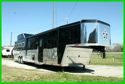 2015 Hoosier Horse Trailers Desperado 8415LS New