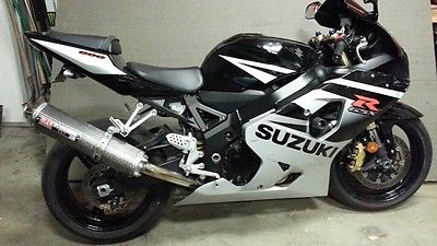 Suzuki : GSX-R 2005 black and silver suzuki gsxr 600