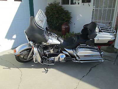 Harley-Davidson : Touring 2003 harley davidson 100 th anniversary flhtcui model