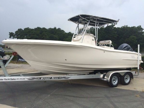 2015 Pioneer 222 Sportfish