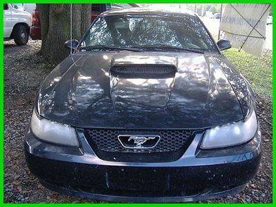 Ford : Mustang Base 2dr Coupe 2004 base 2 dr coupe used 3.8 l v 6 12 v automatic rwd