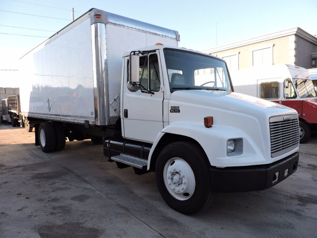 2001 Freightliner Removable Box