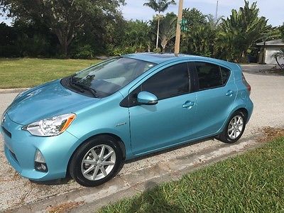 Toyota : Prius level 3 Excellent condition Prius C III (3) edition heated leather, moonroof 38k 1 owner