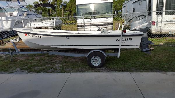 1990 Privateer 16 Bay Skiff